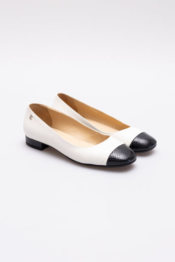 Chanel Cap-Toe Ballet Flats White / Black Snakeskin