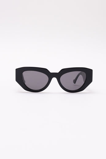 Gucci Cat-Eye Sunglasses Black GG1421S