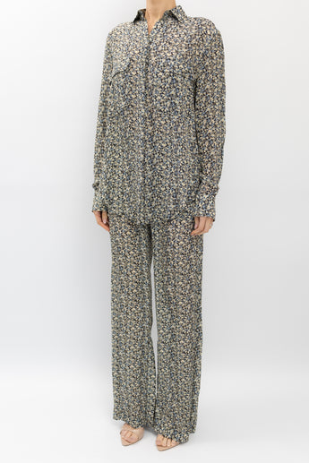 Viktoria and Woods Plateau Shirt & Golding Pants
