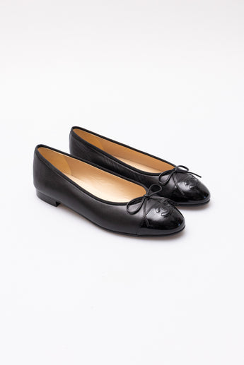 Chanel Cambon Ballet Flats Black