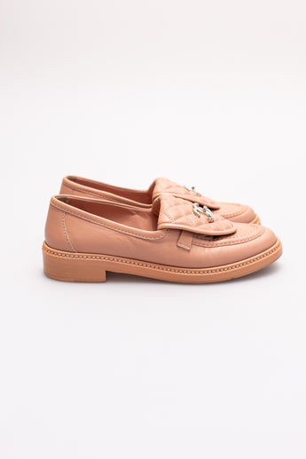 Chanel Quilted CC Turnlock Loafers in Pink
